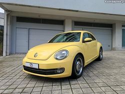Amarelo Usado 2013 VW Beetle Citadino | € 12.000