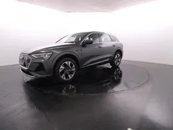Cinzento Usado 2022 Audi e-tron SUV | € 44.950 (Preço elevado)