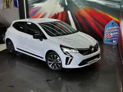 Branco Novo 2024 Mitsubishi Colt Invite Citadino | € 19.299 (Preço justo)