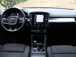 Cinza Usado 2021 Volvo XC40 Inscription SUV | € 30.900 (Preço justo)