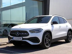 Branco Usado 2023 Mercedes GLA180 AMG line SUV | € 47.000 (Preço justo)