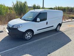 Branco Usado 2015 Fiat Doblò Monovolume | € 7.250 (Preço justo)