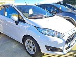 Branco Usado 2015 Ford Fiesta Titanium Citadino | € 11.750 (Preço justo)