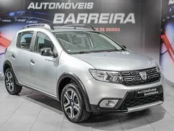 Cinza Usado 2020 Dacia Sandero Stepway Citadino | € 12.500 (Preço justo)