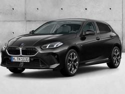 Preto sapphire metalizada Novo 2024 BMW 120 Citadino | € 43.210 (Preço justo)
