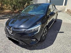 Preto Usado 2022 Renault Clio V Citadino | € 14.750 (Preço justo)