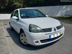 Branco Usado 2003 Renault Clio II Citadino | € 2.990 (Preço justo)
