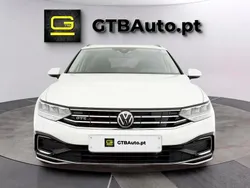 Branco Usado 2021 VW Passat GTE Carrinha | € 27.888 (Preço justo)