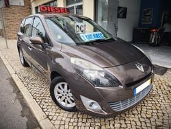 Castanho Usado 2010 Renault Scénic III Luxe Monovolume | € 6.890 (Preço justo)
