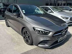 Cinzento Usado 2023 Mercedes 180 Sedan | € 36.900 (Super Preço)
