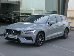 Cinza Usado 2023 Volvo V60 Core Carrinha | € 43.990 (Caro)