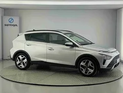 Cinzento Usado 2022 Hyundai Bayon Premium SUV | € 17.490 (Preço justo)