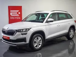 Branco Usado 2023 Skoda Kodiaq Ambition SUV | € 36.900 (Preço justo)
