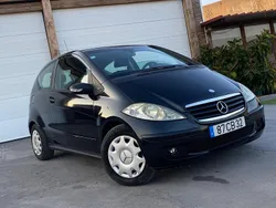 Preto Usado 2005 Mercedes A160 Classic | € 4.999