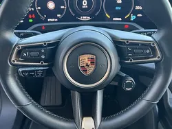 Usado 2020 Porsche Taycan Turbo S Sedan | € 89.999