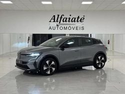 Cinzento Usado 2022 Renault Mégane Evolution SUV | € 24.990 (Preço justo)