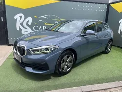 Cinza Usado 2021 BMW 116 Advantage Citadino | € 23.980 (Preço justo)
