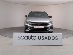 Cinzento claro metalizado Usado 2023 VW T-Roc R-line SUV | € 29.990 (Preço justo)