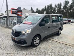 Cinzento Usado 2019 Renault Trafic Intens Van | € 26.900