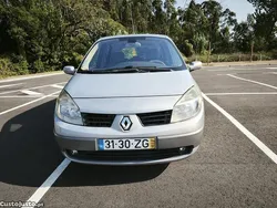 Cinza Usado 2004 Renault Grand Scénic II Monovolume | € 2.500