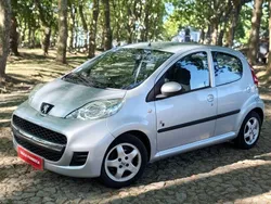 Cinza Usado 2011 Peugeot 107 Citadino | € 4.980 (Preço justo)