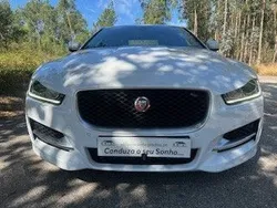 Branco pérola Usado 2015 Jaguar XE R-Sport Sedan | € 17.950 (Preço justo)