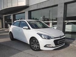 Branco Usado 2017 Hyundai i20 Coupé | € 10.950 (Preço justo)