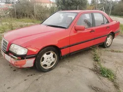 Vermelho Usado 1994 Mercedes C250 | € 1.499