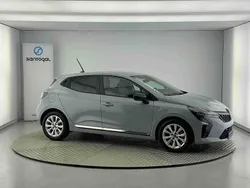 Cinzento Usado 2023 Renault Clio V Evolution | € 17.200 (Preço justo)
