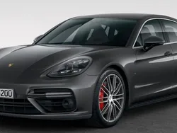 Cinzento Usado 2020 Porsche Panamera Turbo S Sedan | € 85.000