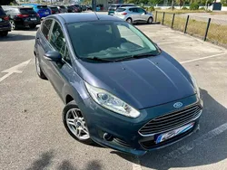 Cinza Usado 2015 Ford Fiesta Trend Citadino | € 10.990 (Preço justo)