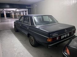 Usado 1982 Mercedes E300 Sedan | € 5.600