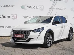 Branco Usado 2022 Peugeot e-208 Allure Citadino | € 17.500 (Preço elevado)