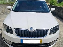 Branco Usado 2014 Skoda Octavia Carrinha | € 12.000