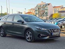 Cinzento Usado 2023 Hyundai i30 Style Carrinha | € 22.100 (Preço justo)