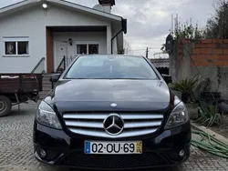 Usado 2014 Mercedes B180 Monovolume | € 14.900 (Preço justo)