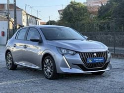 Cinzento Usado 2021 Peugeot 208 Citadino | € 12.990 (Bom preço)