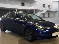 Azul escuro Usado 2020 Tesla Model 3 Long Range AWD Sedan | € 24.850 (Preço justo)