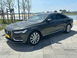Cinzento Usado 2019 Volvo S90 Momentum Sedan | € 31.000