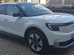 Branco Usado 2025 Ford Explorer Premium SUV | € 45.900