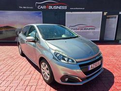 Cinzento Usado 2019 Peugeot 208 Active Citadino | € 11.490 (Preço justo)
