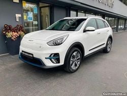 Branco Usado 2022 Kia e-Niro Edition 7 SUV | € 23.900 (Preço justo)