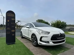 Branco Usado 2015 Citroën DS5 Sport Chic Citadino | € 14.900 (Preço justo)
