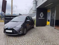 Cinza Usado 2017 Toyota Yaris Hybrid Comfort | € 14.700 (Preço justo)