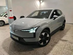 Cinza Usado 2024 Volvo EX30 Core SUV | € 35.800 (Preço justo)