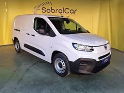 Branco Usado 2024 Fiat Doblò Monovolume | € 23.000 (Preço elevado)