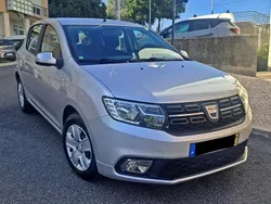 Cinza prata Usado 2018 Dacia Sandero Comfort Citadino | € 8.990 (Bom preço)