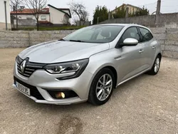 Cinzento Usado 2017 Renault Mégane IV Intens Sedan | € 12.500 (Super Preço)
