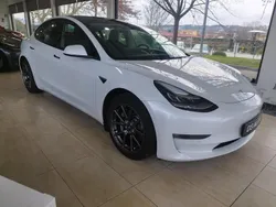 Branco Usado 2020 Tesla Model 3 Sedan | € 28.990 (Preço elevado)