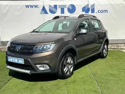 Cinzento Usado 2018 Dacia Sandero Citadino | € 11.250 (Bom preço)